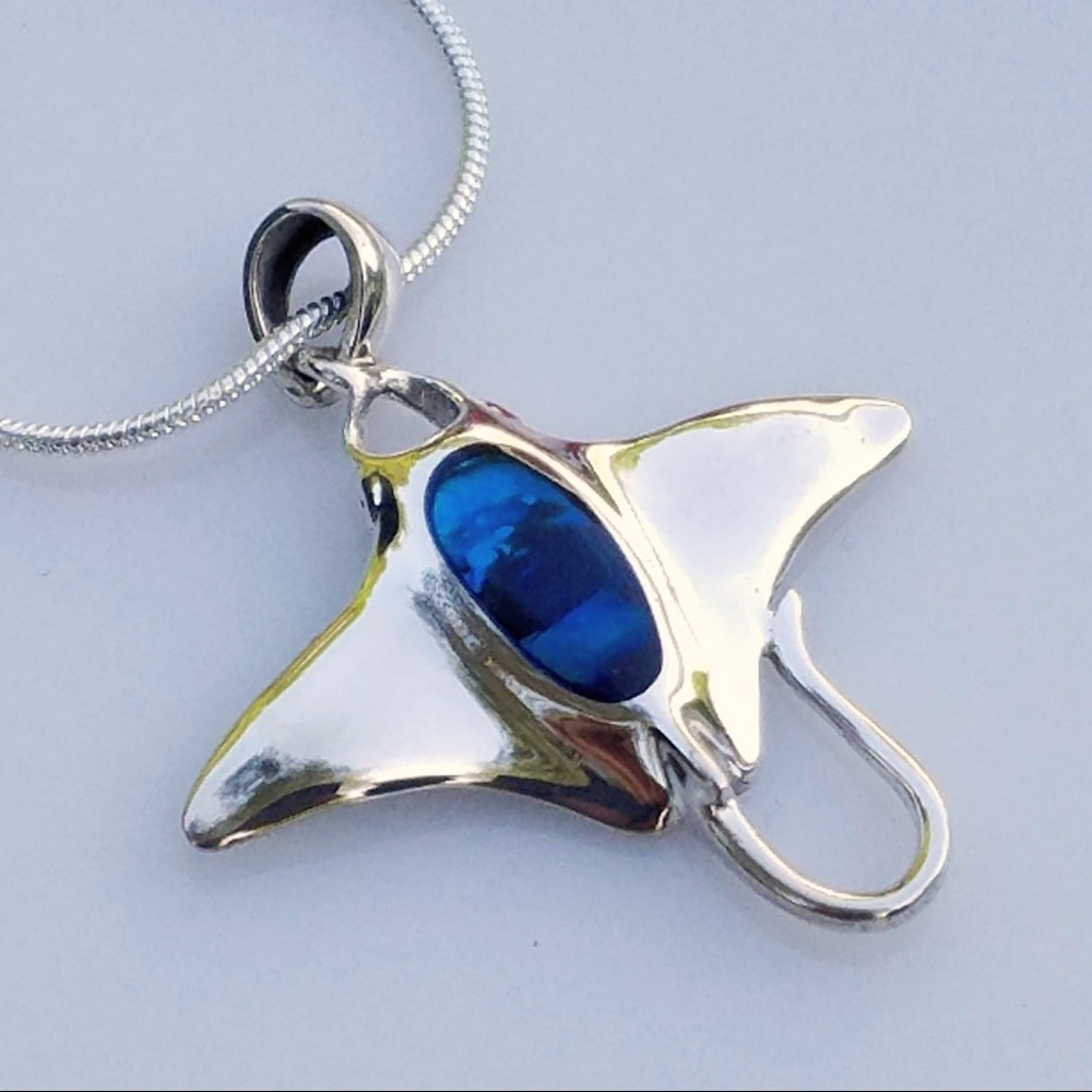 🆕💥Sterling Silver Stingray With Paua Shell Inlay